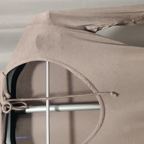 Blouse with choker detailing - Picture 4 of 7